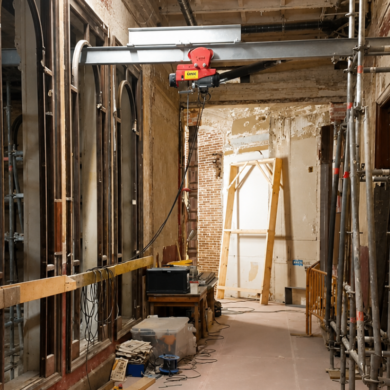 Lloguer de polispastos elèctrics per a obres i construcció
