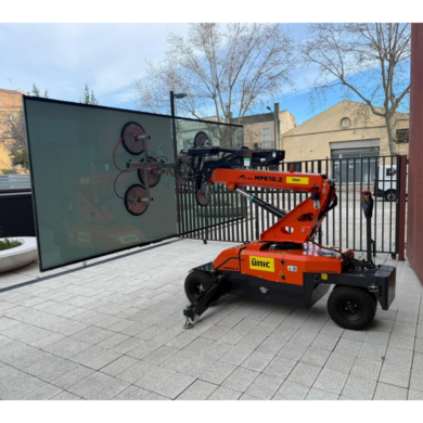 Lloguer robot cristaller: l’equip ideal per la instal·lació de vidres de grans mides