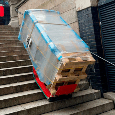 Lloguer carretó per a pujar escales, ideal per al moviment de càrregues pesades