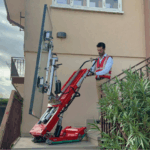 alquila-robot-cristalero-sube-escaleras