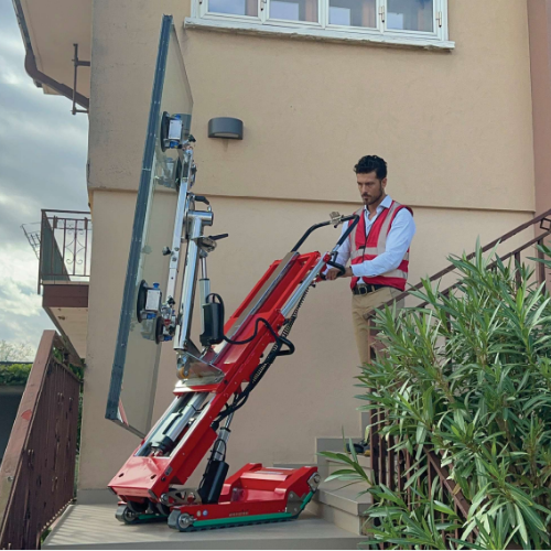 alquila-robot-cristalero-sube-escaleras