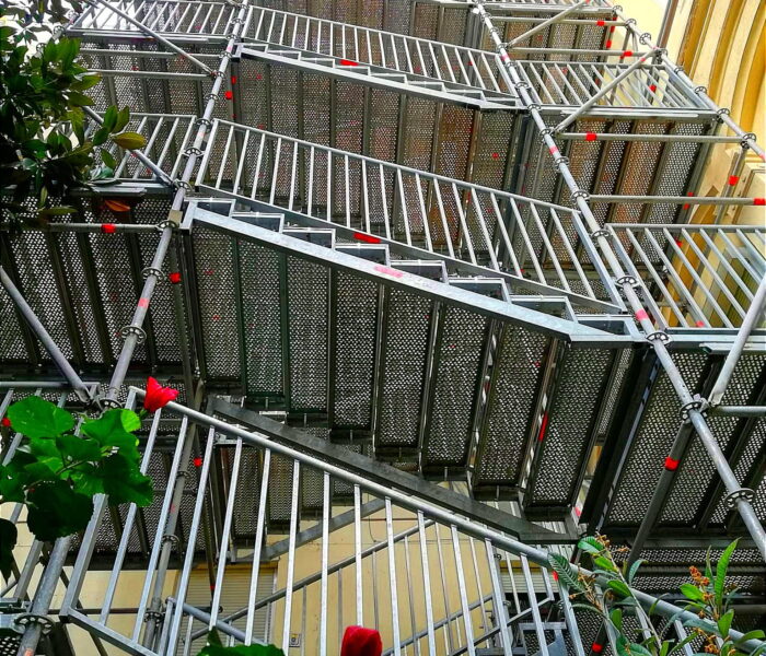 Emergencia Escalera Emergencia Escalera