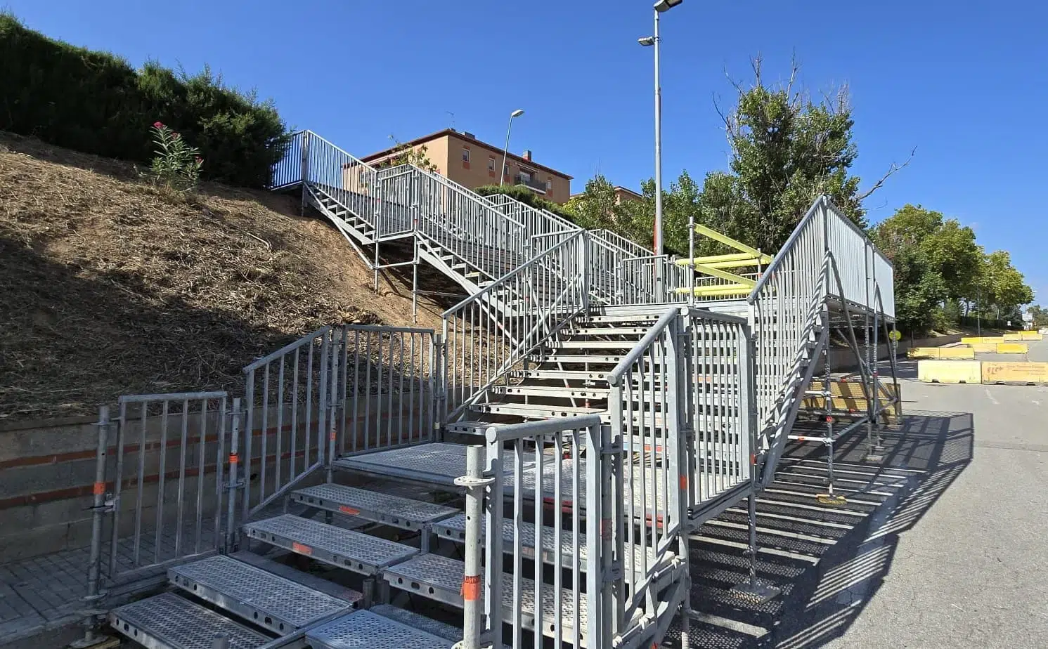 Escalera Emergencia Temporal Escalera Emergencia Temporal